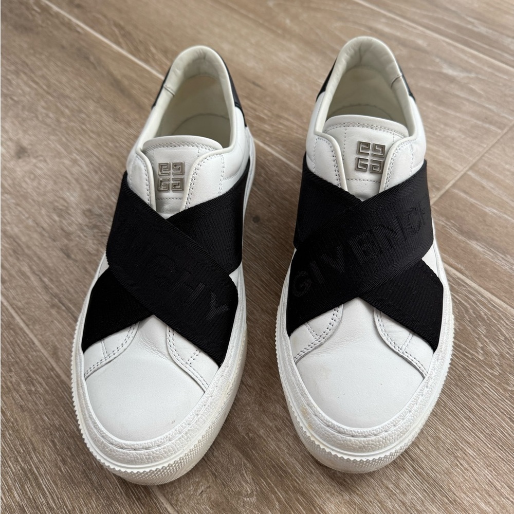 Givenchy Sneakers